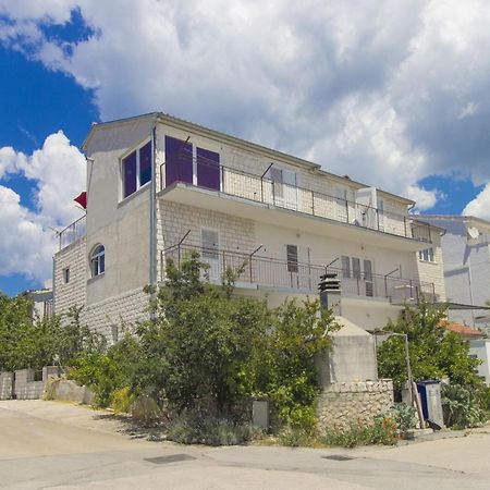 Apartments Vince Primosten Bagian luar foto