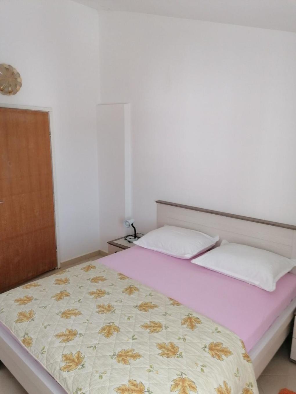 Apartments Vince Primosten Bagian luar foto