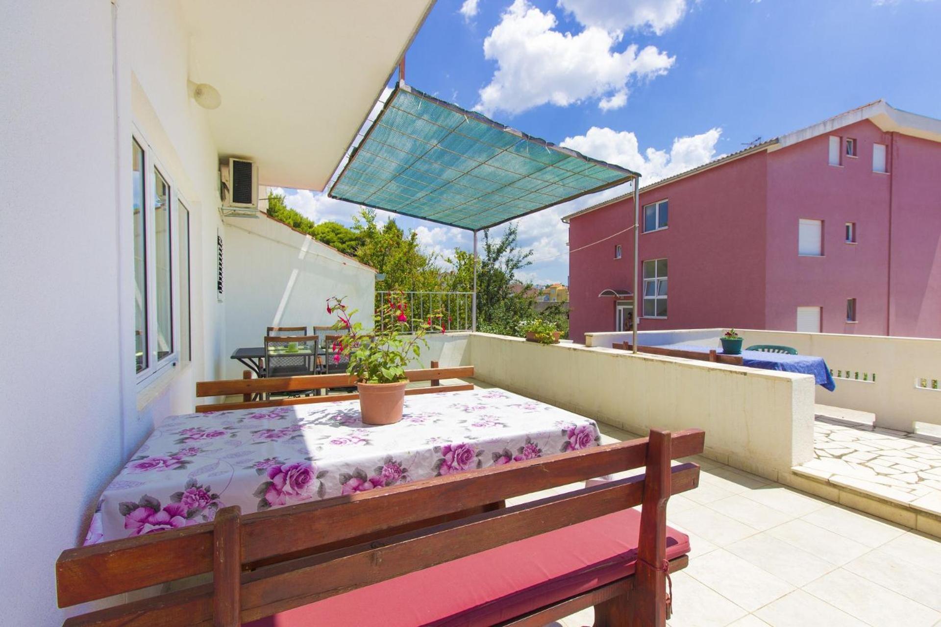 Apartments Vince Primosten Bagian luar foto