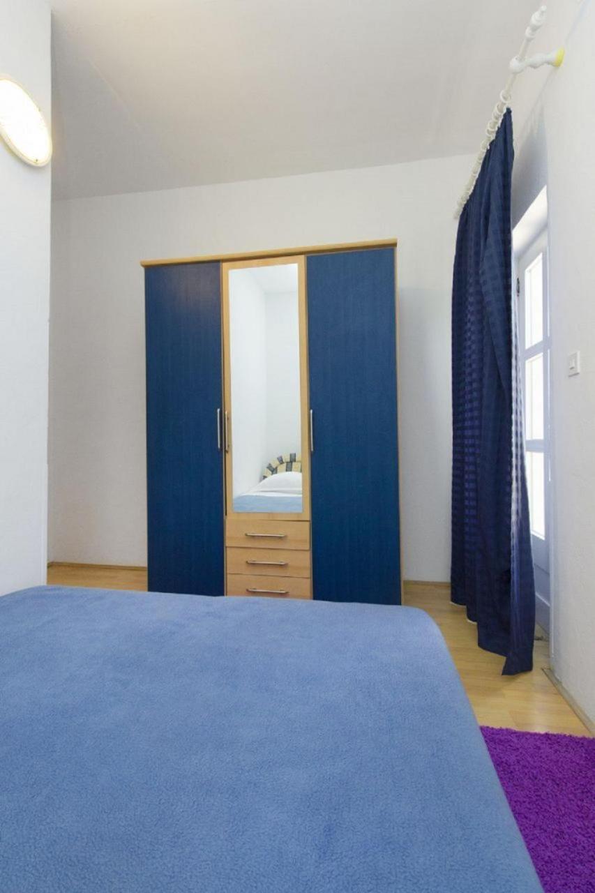 Apartments Vince Primosten Bagian luar foto