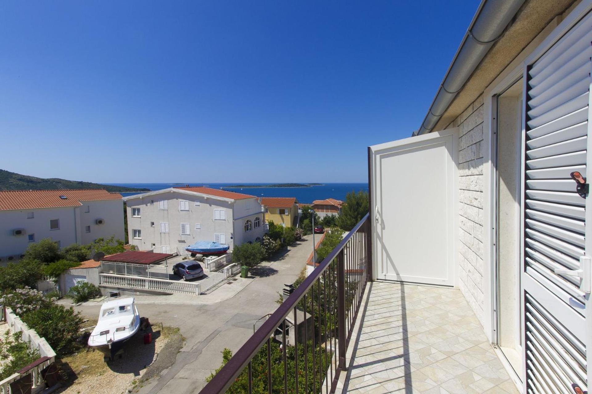 Apartments Vince Primosten Bagian luar foto